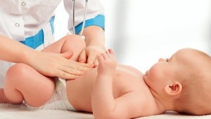 Как сделать клизму новорожденному?
